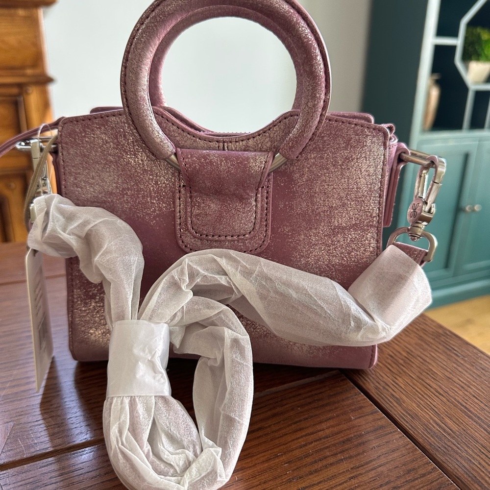 Elegant Pink Handbag - Picture 3 of 6